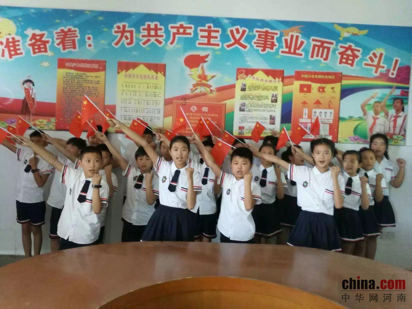 谁知道这是啥，屁股蛋子上涨了一块又疼又痒？游戏画面