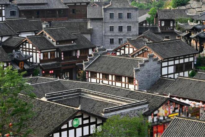 民政局回应男孩独自照顾住院父亲:其母两年前去世,镇上发放了临时救助金